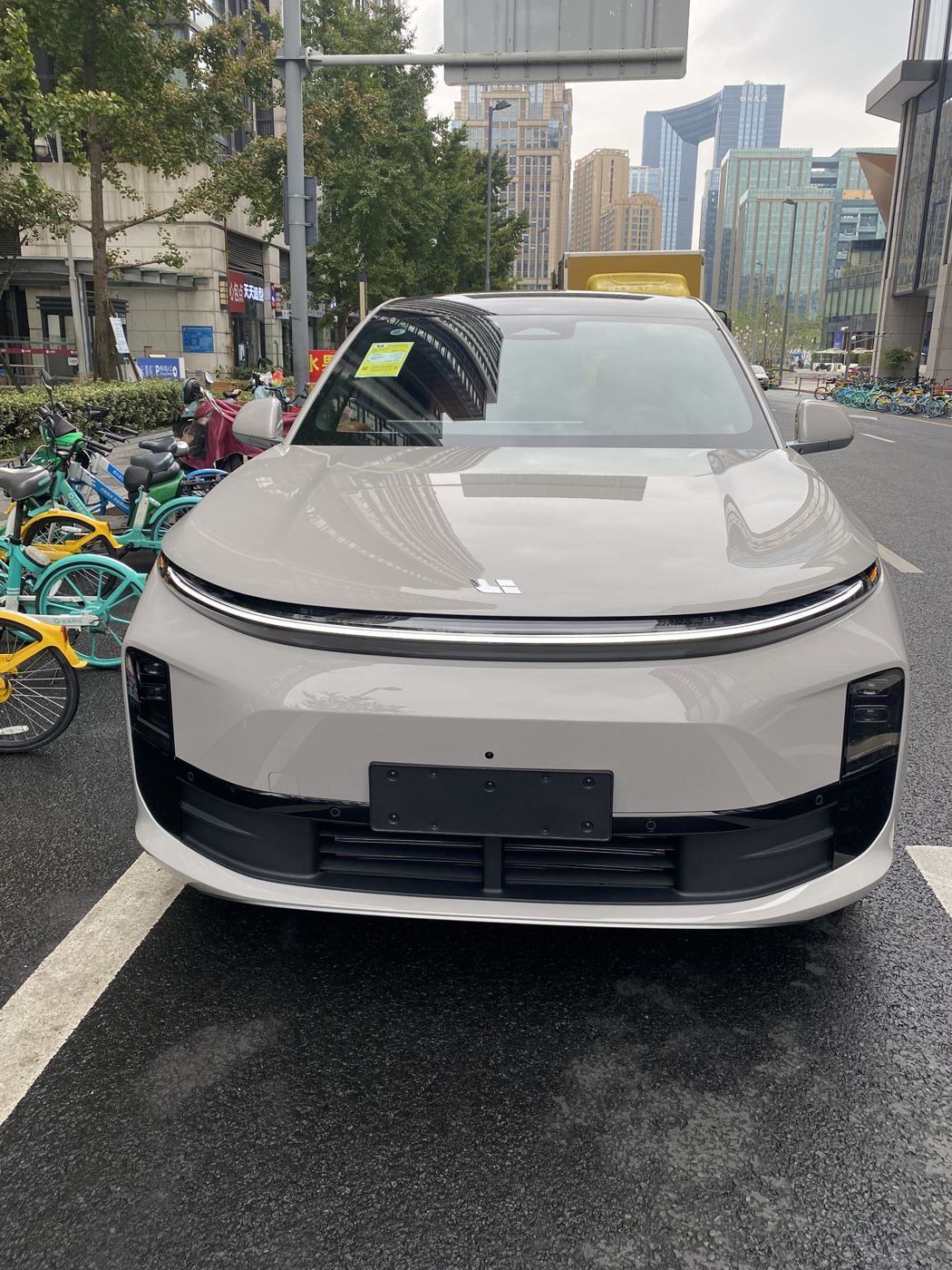 PG直营站 MEGA 高压纯电 MPV